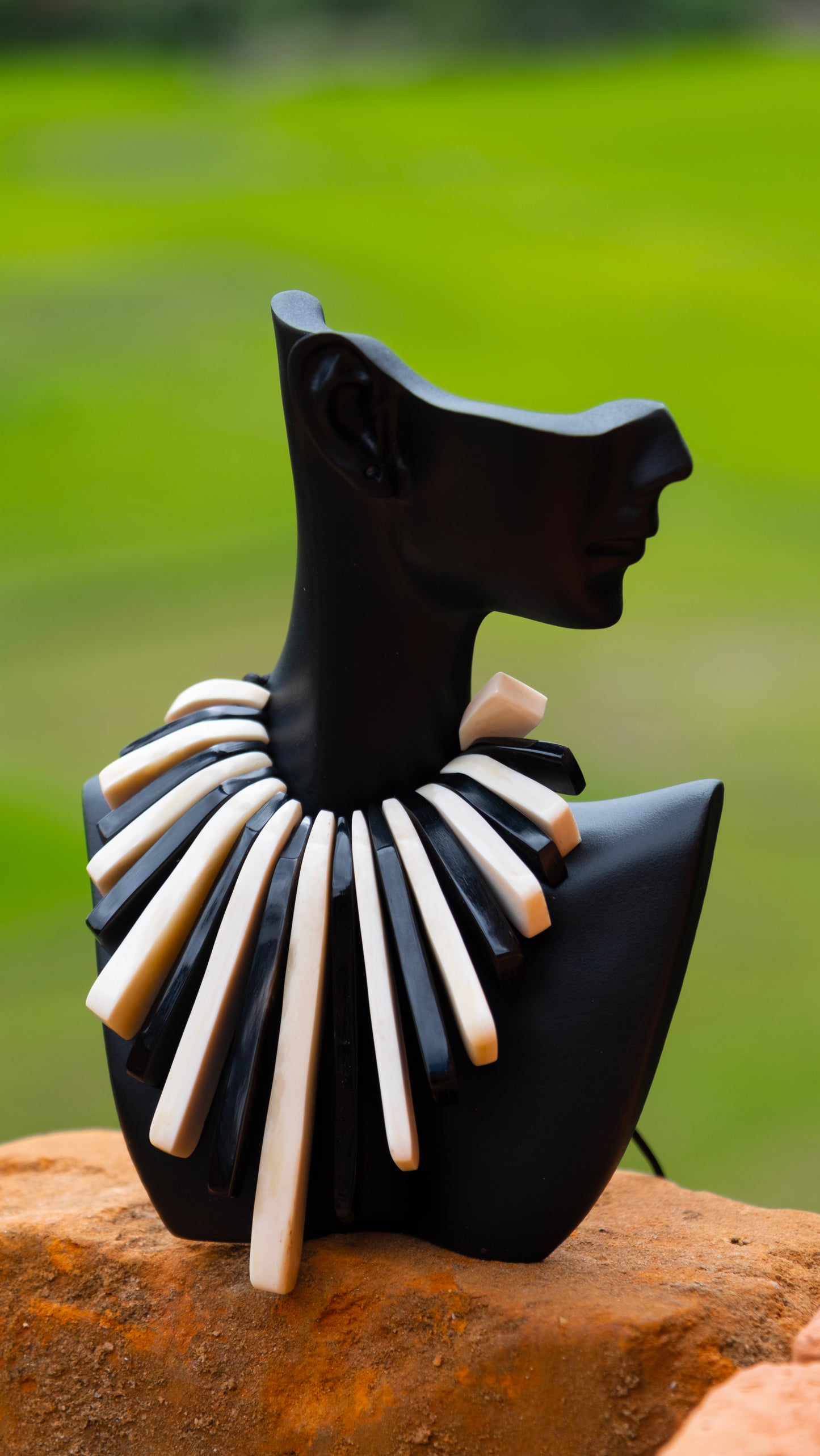 Collier os plats LIONA