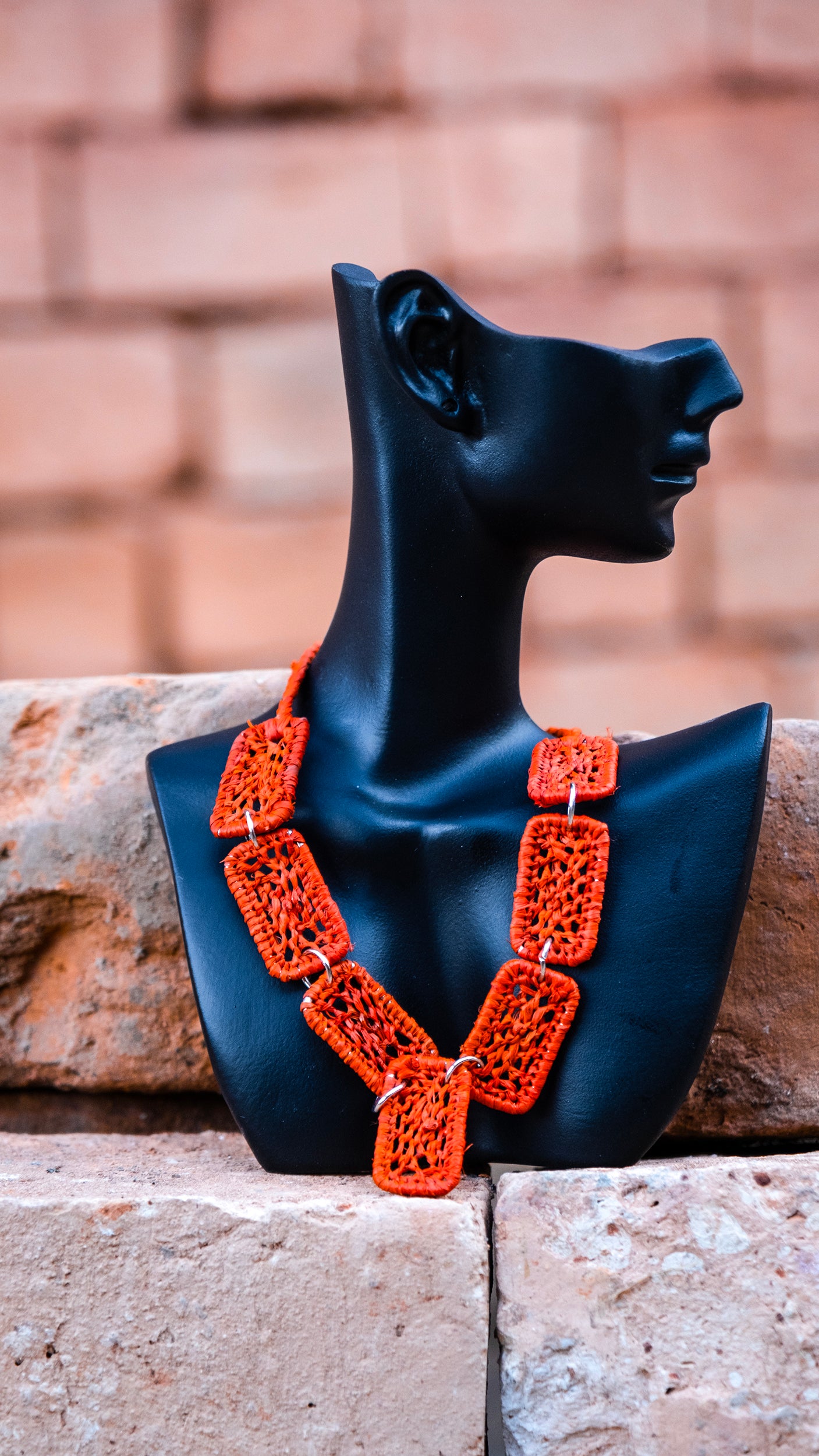 Collier rafia rectangle dentelle PANO